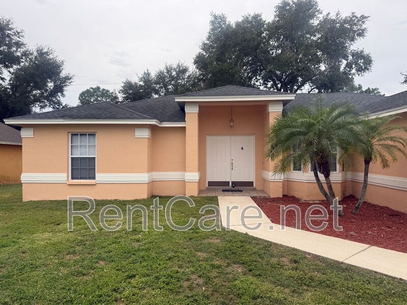 Winter Haven spacious 3/2 near Legoland! Available Now! property image