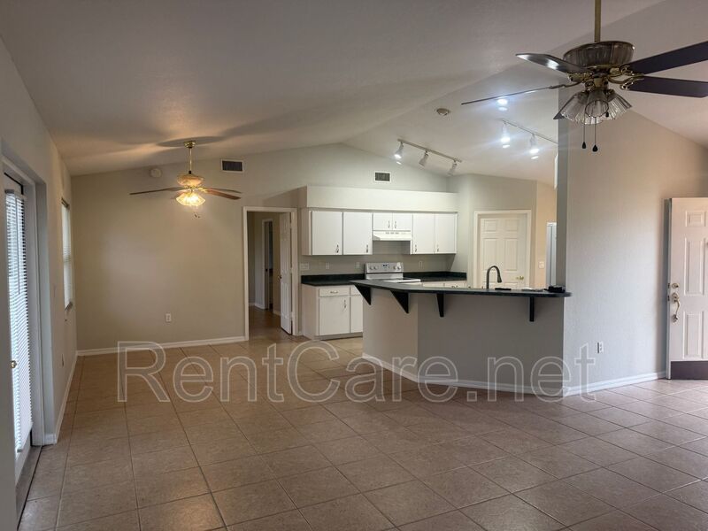 Winter Haven spacious 3/2 near Legoland! Available Now! property image