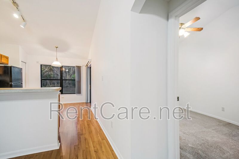 Cozy 3/2 Freshly painted home with large yard in Leesburg!  Lawn service included! property image