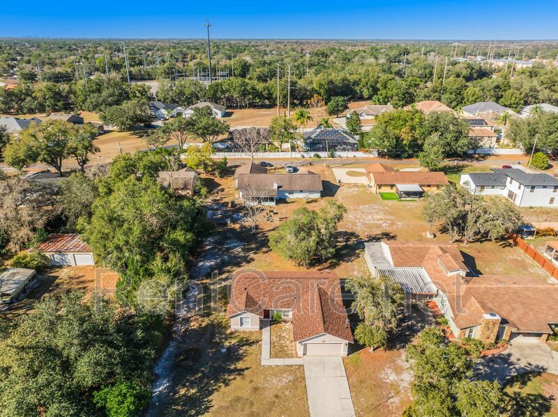 Spacious 3/2 home in Oviedo, just minutes to UCF.  Fresh paint and new carpet! No HOA! property image