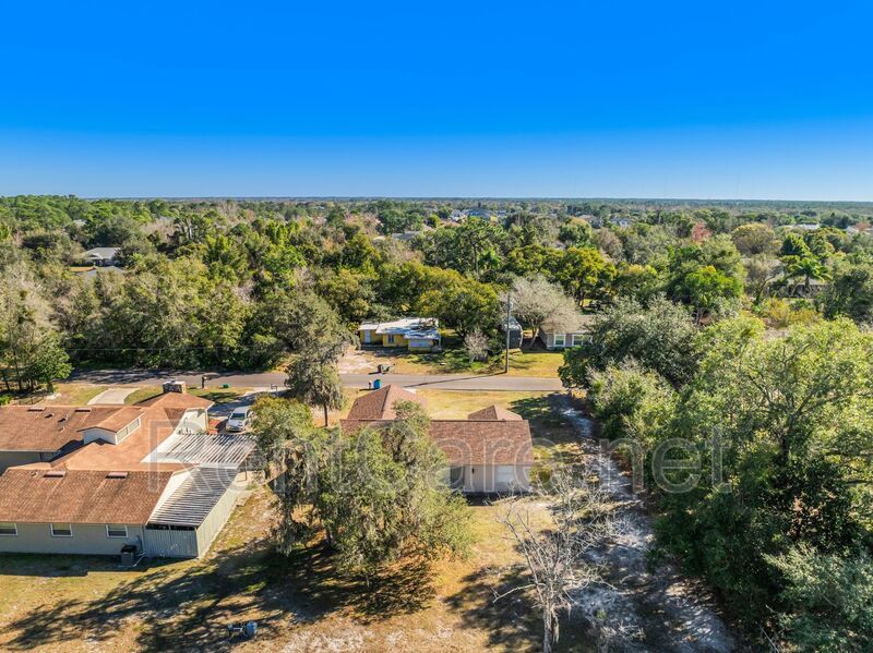 Spacious 3/2 home in Oviedo, just minutes to UCF.  Fresh paint and new carpet! No HOA! property image