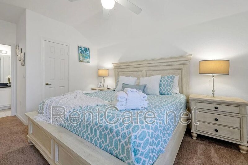 Stunning Fully Furnished and Decorated home in Davenport with Private Pool! property image