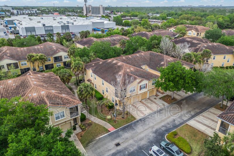 Spacious 3/2 Condo in the Gated Oakwater Community with Single Car Garage! Brand new carpets and Freshly Painted! property image