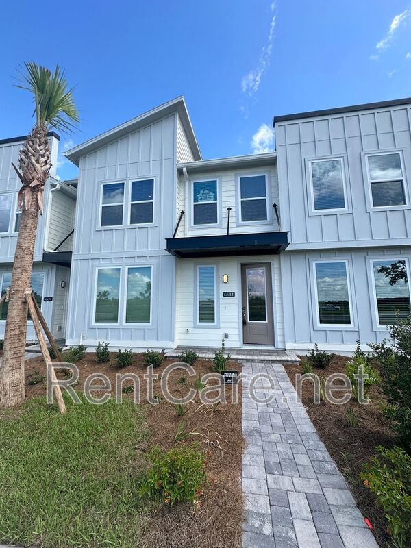 Stunning newly built 3/2.5 Town Home in St. Cloud very close to Lake Nona District property image