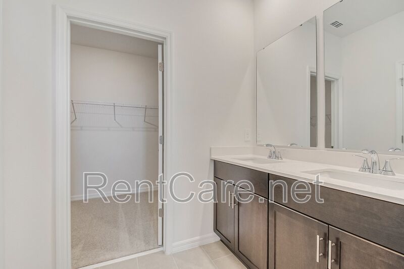 Brand New 4/2.5 House with Loft & 2 Car Garage at Prime Location! property image