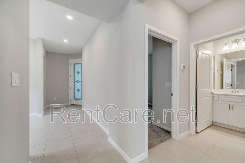Beautiful 2/2 Villa with Office in Tohoqua in Kissimme a 55 plus community! Available Now! property image