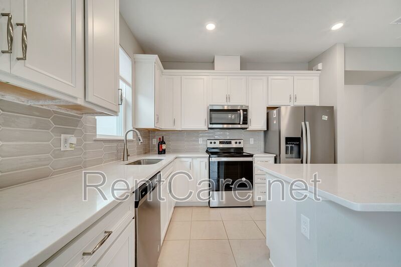 Beautiful 2/2 Villa with Office in Tohoqua in Kissimme a 55 plus community! Available Now! property image