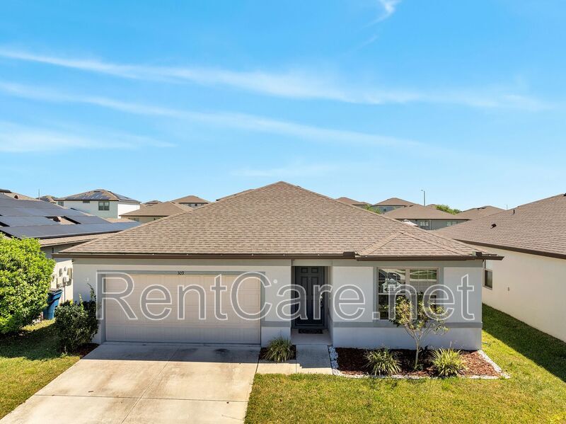 Lovely 4/2 in Davenport! Available now! property image