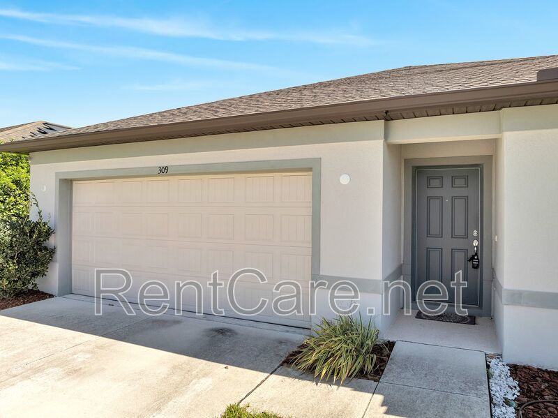 Lovely 4/2 in Davenport! Available now! property image