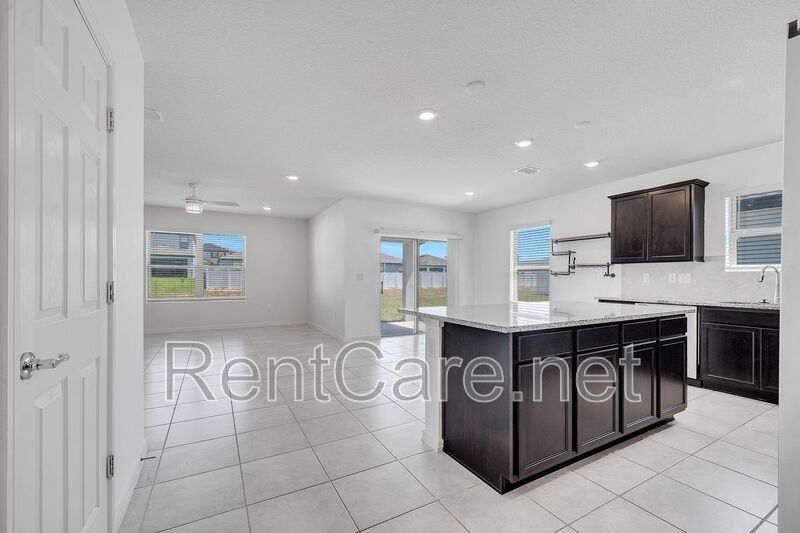 Lovely 4/2 in Davenport! Available now! property image