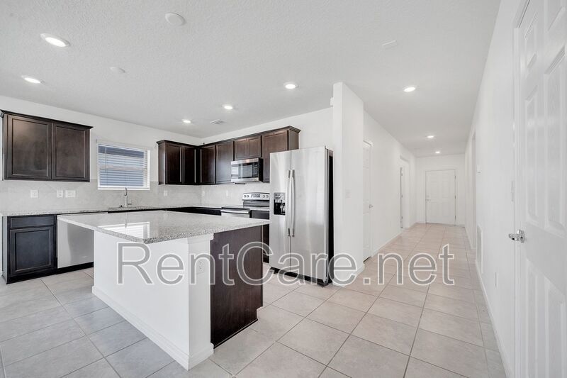 Lovely 4/2 in Davenport! Available now! property image