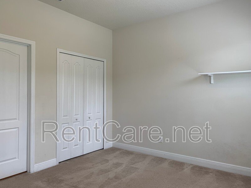 Beautiful 4/3 with fenced yard in Hunters Creek! Available August 2026 property image