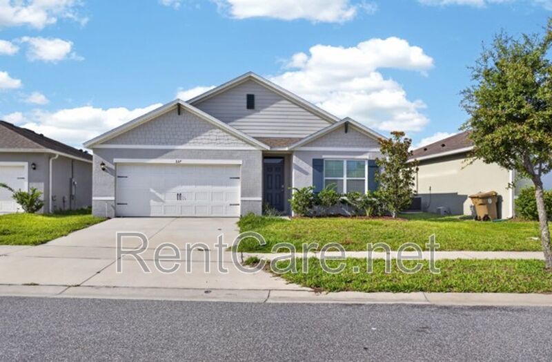 Beautiful 4/2 in St. Cloud with Solar Panels!! Available Now! property image