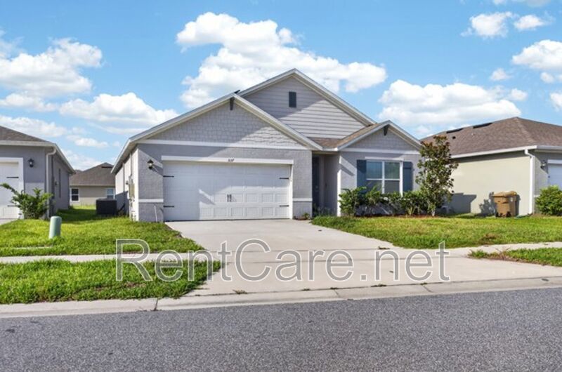 Beautiful 4/2 in St. Cloud with Solar Panels!! Available Now! property image
