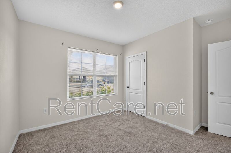 Beautiful 4/2 in St. Cloud with Solar Panels!! Available Now! property image