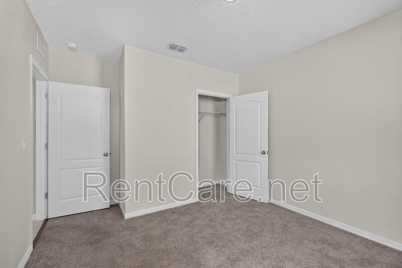 Beautiful 4/2 in St. Cloud with Solar Panels!! Available Now! property image