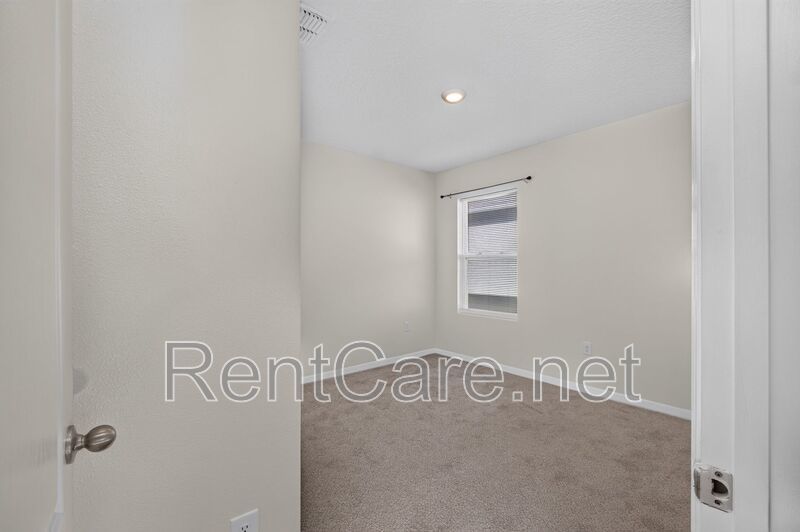 Beautiful 4/2 in St. Cloud with Solar Panels!! Available Now! property image
