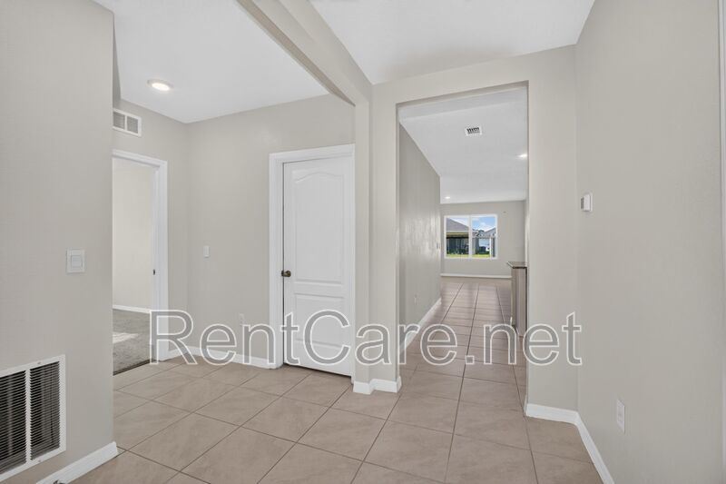 Beautiful 4/2 in St. Cloud with Solar Panels!! Available Now! property image