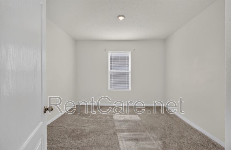 Beautiful 4/2 in St. Cloud with Solar Panels!! Available Now! property image