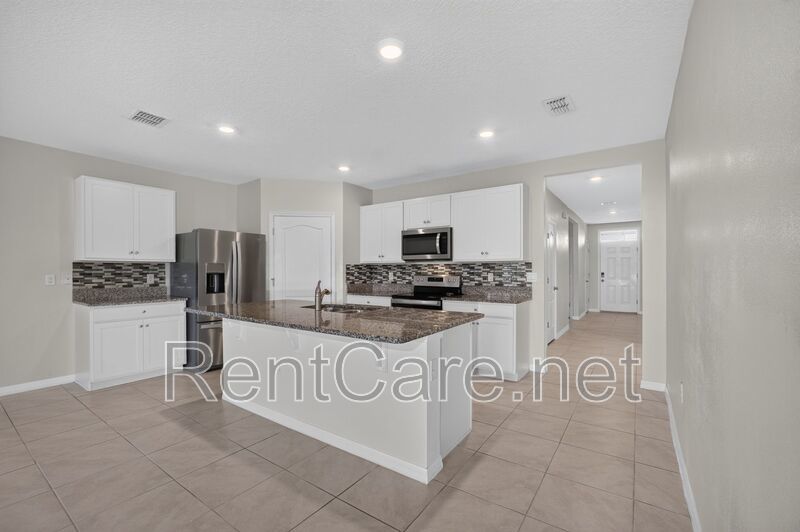 Beautiful 4/2 in St. Cloud with Solar Panels!! Available Now! property image