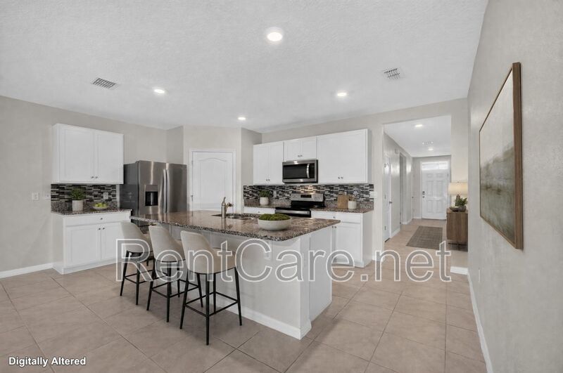 Beautiful 4/2 in St. Cloud with Solar Panels!! Available Now! property image
