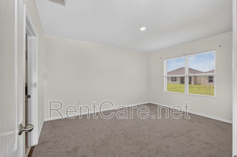 Beautiful 4/2 in St. Cloud with Solar Panels!! Available Now! property image