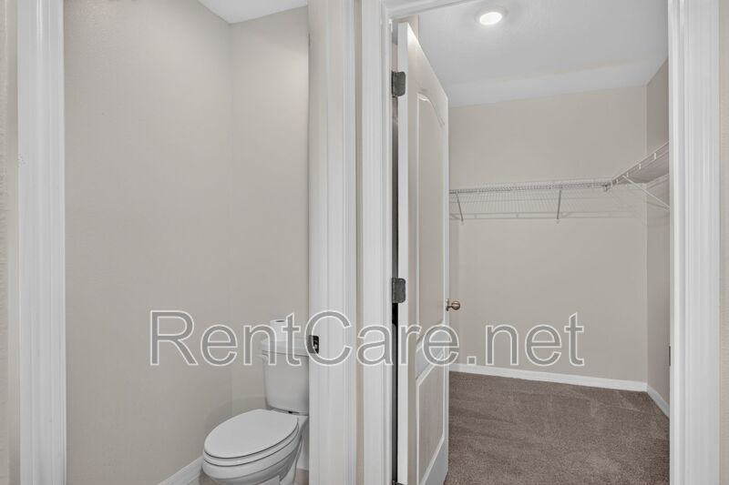 Beautiful 4/2 in St. Cloud with Solar Panels!! Available Now! property image