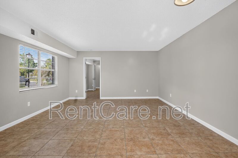 Well appointed 2/2  1st floor condo in beautiful Winter Garden. Available Now! property image