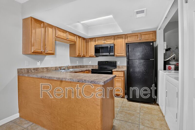 Well appointed 2/2  1st floor condo in beautiful Winter Garden. Available Now! property image
