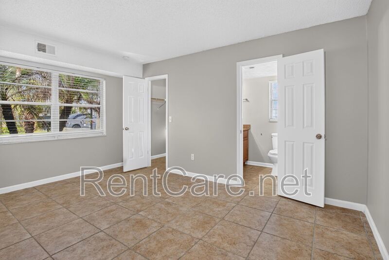 Well appointed 2/2  1st floor condo in beautiful Winter Garden. Available Now! property image