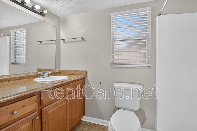 Well appointed 2/2  1st floor condo in beautiful Winter Garden. Available Now! property image