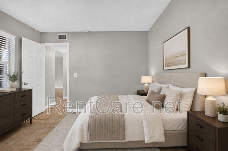 Well appointed 2/2  1st floor condo in beautiful Winter Garden. Available Now! property image