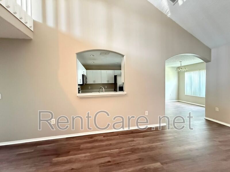Spacious 3/2.5 Town Home in Meadow Woods! Available Now! property image