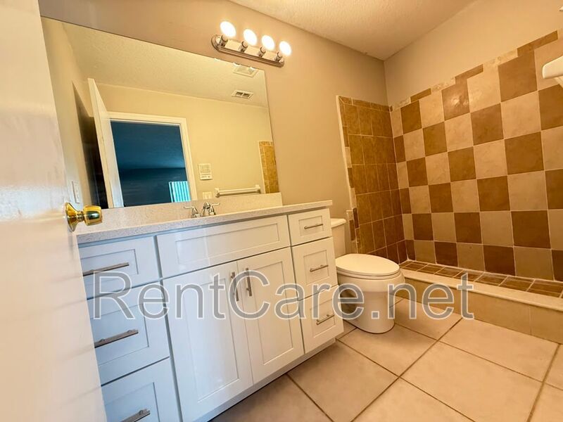 Spacious 3/2.5 Town Home in Meadow Woods! Available Now! property image