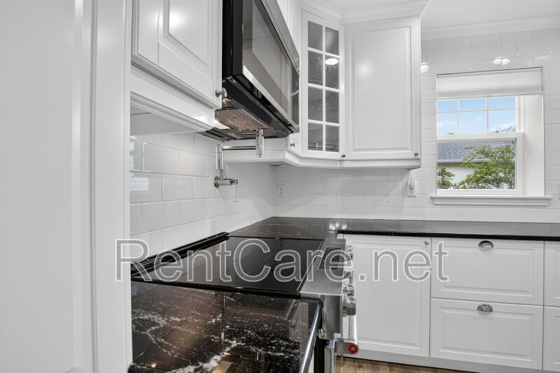 Stunning Historic 3/2 In the heart of Downtown Winter Garden! Available Now! property image