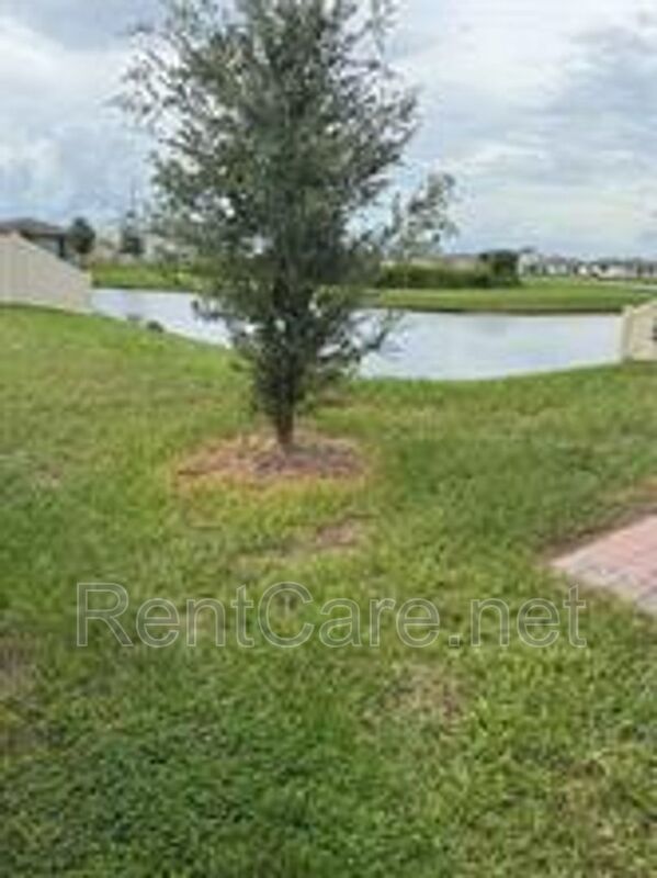 Modern 4/2 House in Lake Deer Estates Available Now! property image